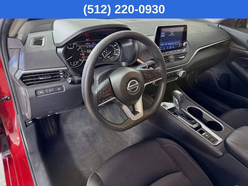 2022 Nissan Altima 2.5 SV