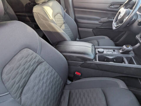 2024 Nissan Pathfinder S