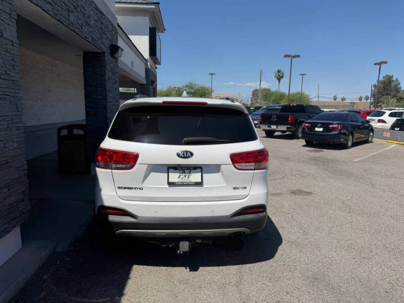 2018 Kia Sorento EX V6