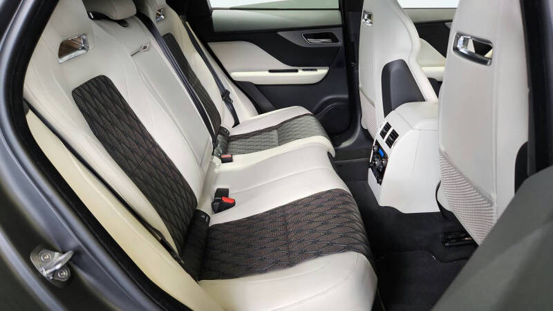 2020 Jaguar F-PACE SVR