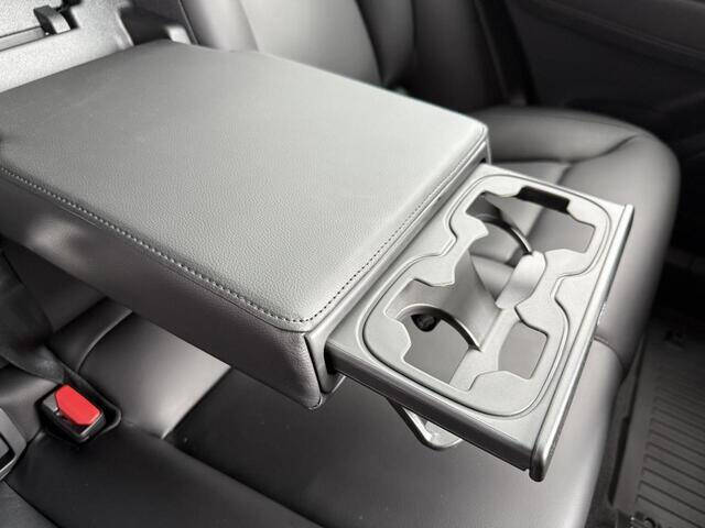 2024 Volvo XC60 B5 Core Dark Theme