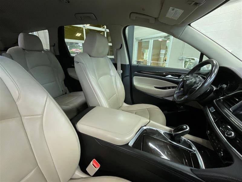 2020 Buick Enclave Essence