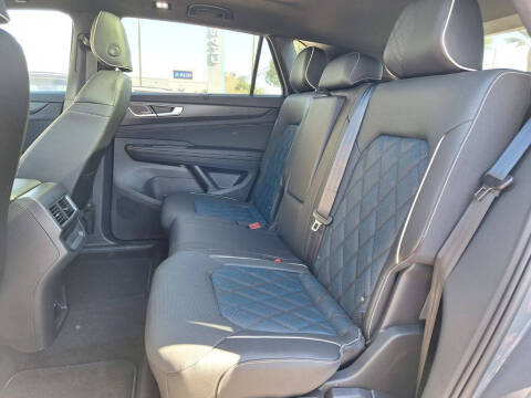 2026 Volkswagen Atlas Cross Sport SEL Premium R-Line 4Motion