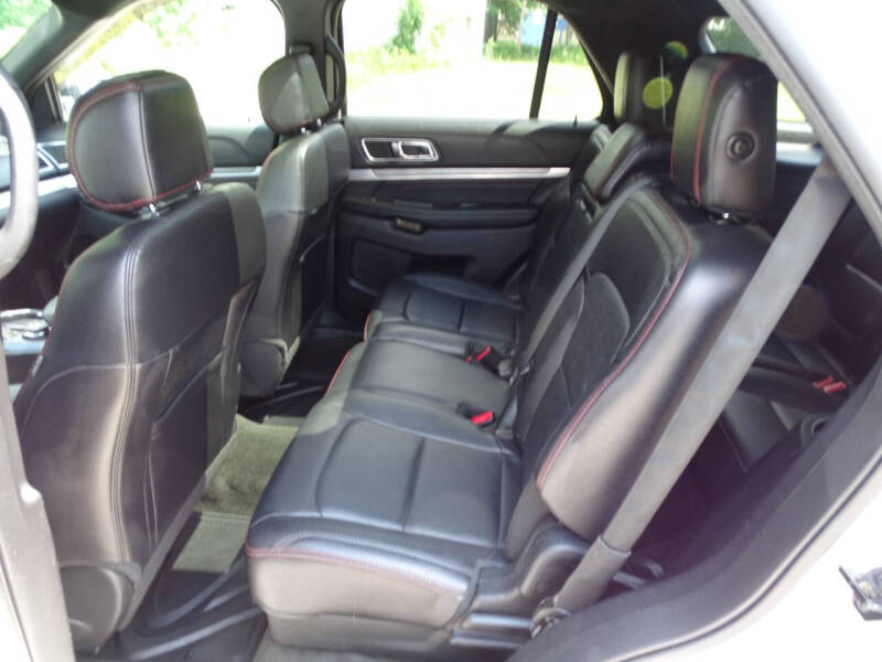 2017 Ford Explorer Sport