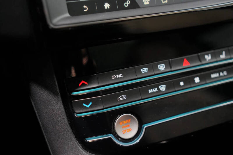 2020 Jaguar F-PACE 25t Premium