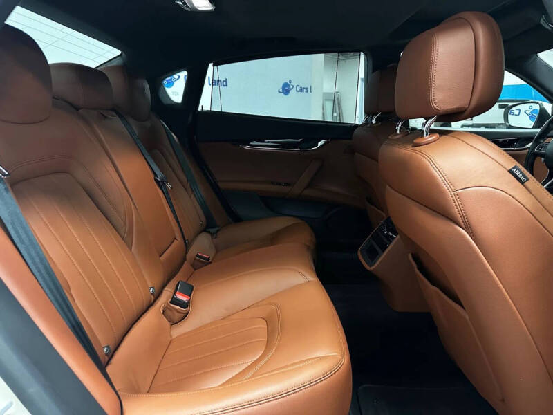 2022 Maserati Quattroporte Modena Q4