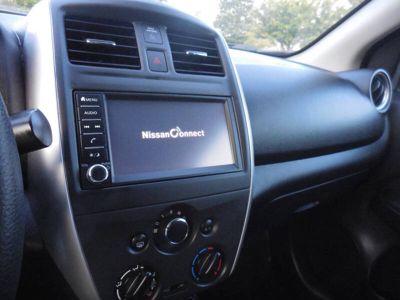 2019 Nissan Versa SV