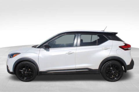 2020 Nissan Kicks SR