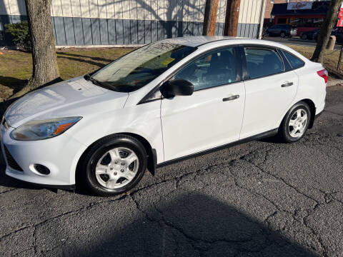 2013 Ford Focus for sale at UNION AUTO SALES in Vauxhall NJ