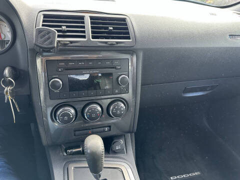 2012 Dodge Challenger SXT