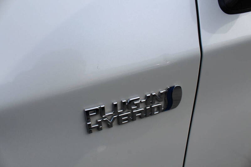 2014 Toyota Prius Plug-in Hybrid