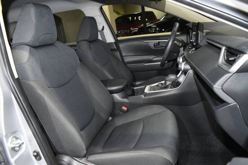 2022 Toyota RAV4 Hybrid LE