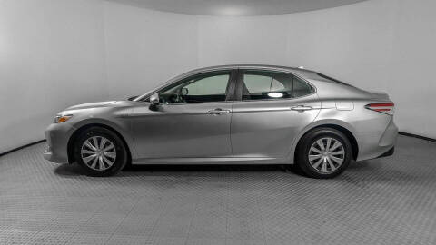 2020 Toyota Camry Hybrid LE