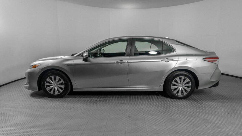 2020 Toyota Camry Hybrid LE