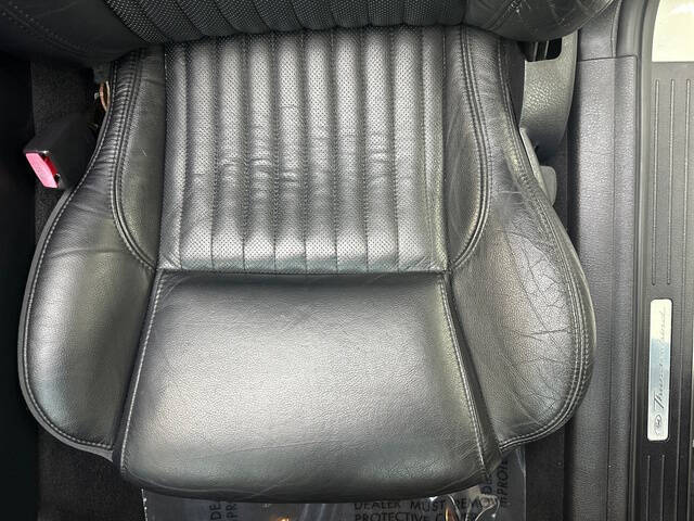 2004 Ford Thunderbird Deluxe