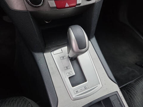 2010 Subaru Outback 2.5i