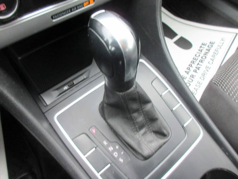 2016 Volkswagen Passat 1.8T S