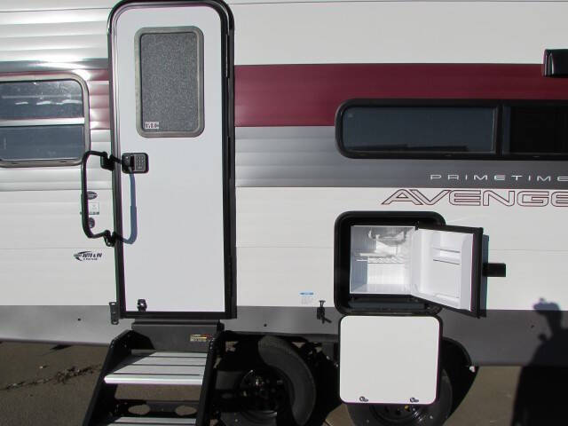 2025 Forest River AVENGER 25