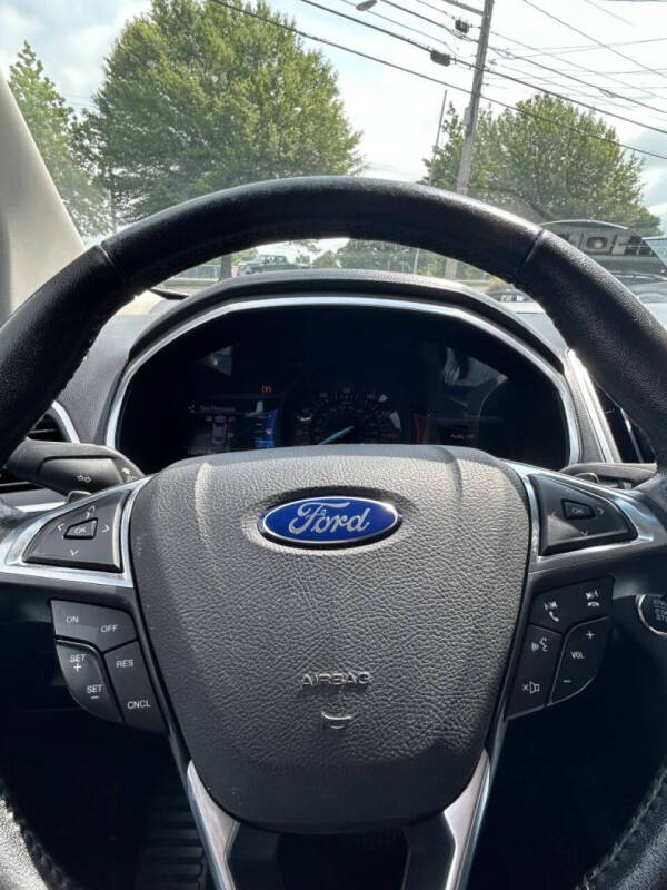 2017 Ford Edge Titanium