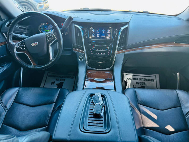 2018 Cadillac Escalade Luxury