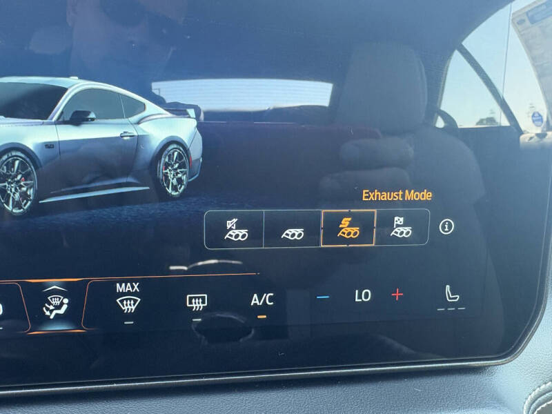 2025 Ford Mustang EcoBoost Premium