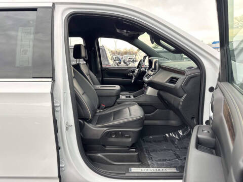 2023 Chevrolet Suburban Premier