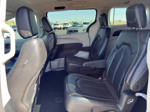 2023 Chrysler Pacifica Touring L
