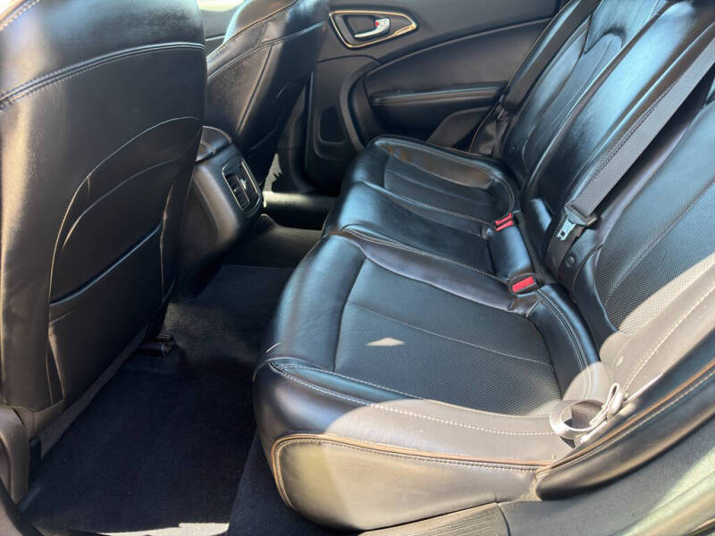 2015 Chrysler 200 C