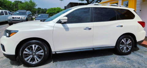 2017 Nissan Pathfinder SV