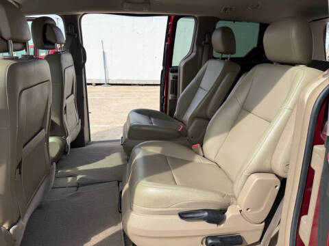 2012 Volkswagen Routan