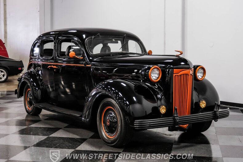 1937 Chrysler Desoto