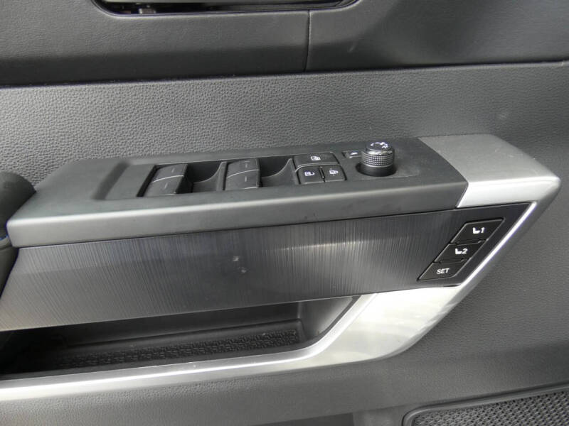 2024 Toyota Tundra Platinum HV