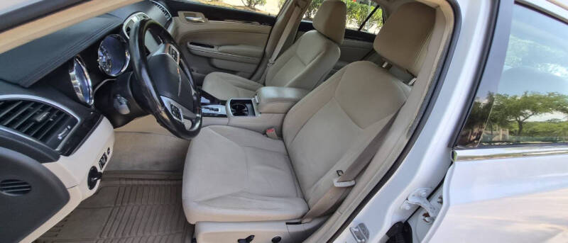2011 Chrysler 300