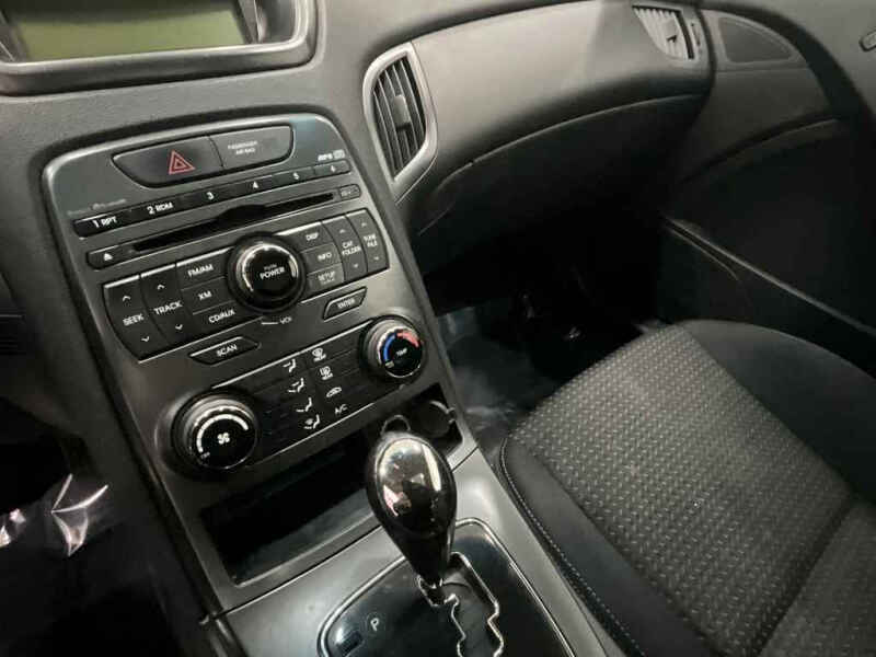 2011 Hyundai Genesis Coupe 2.0T
