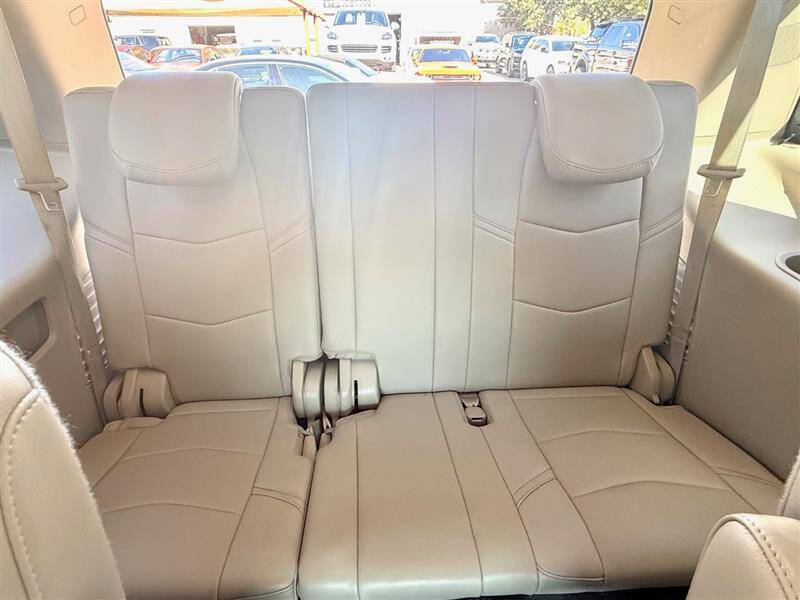 2016 Cadillac Escalade Luxury Collection