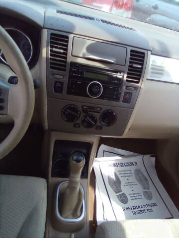 2012 Nissan Versa 1.8 S