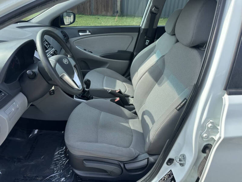 2012 Hyundai Accent GS