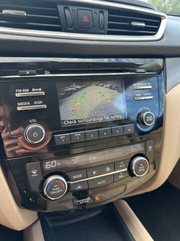 2016 Nissan Rogue SV