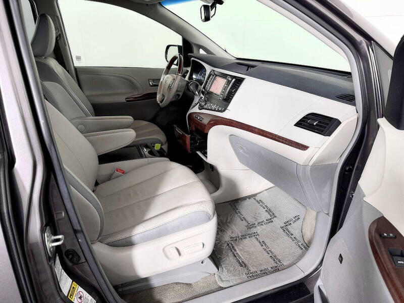 2013 Toyota Sienna