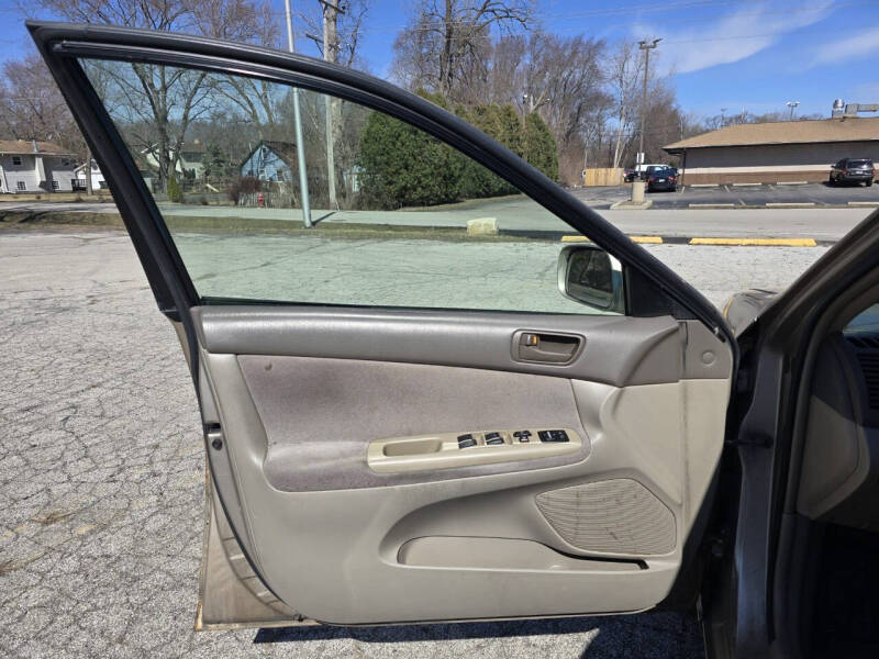 2003 Toyota Camry LE