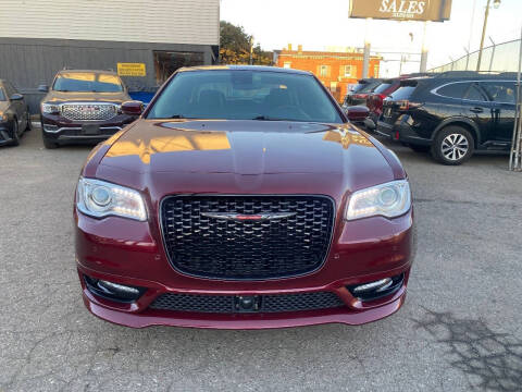 2021 Chrysler 300 Touring L