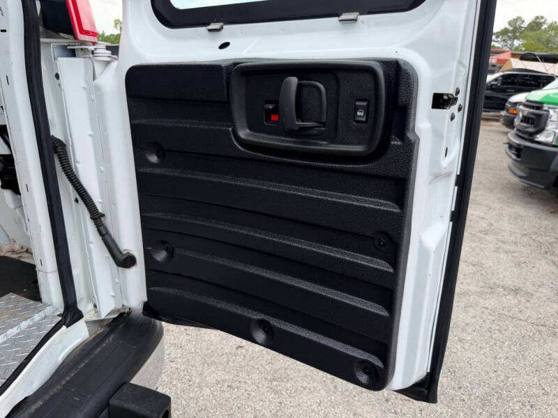 2021 Chevrolet Express 2500