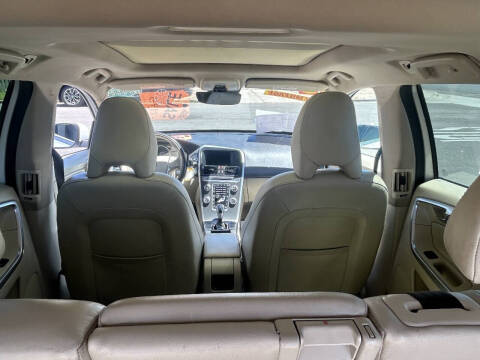 2016 Volvo XC60 T5 Drive-E Premier