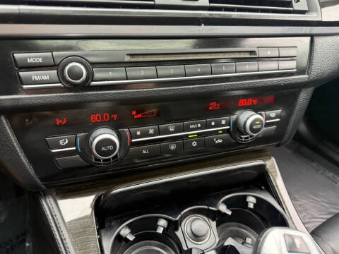 2012 BMW 5 Series 528i