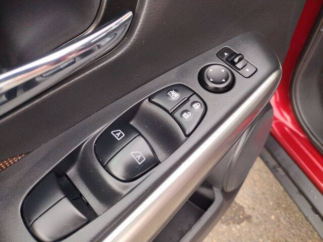 2018 Nissan Kicks SR