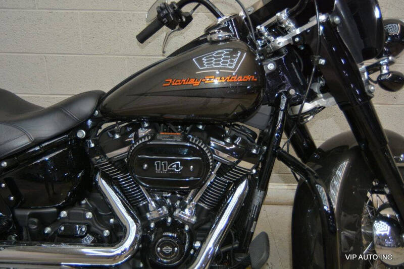 2019 Harley-Davidson FLHCS