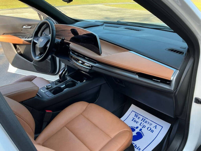 2024 Cadillac XT4 Sport