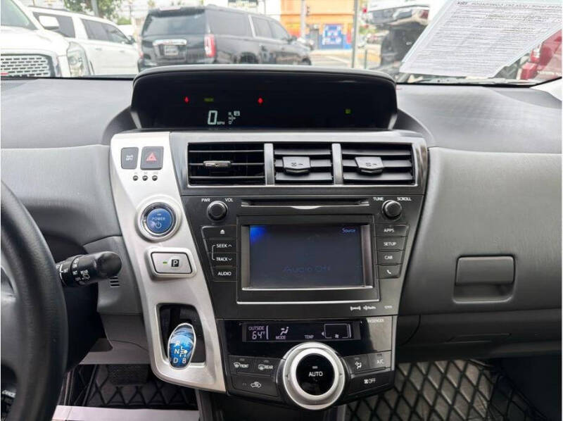 2013 Toyota Prius v