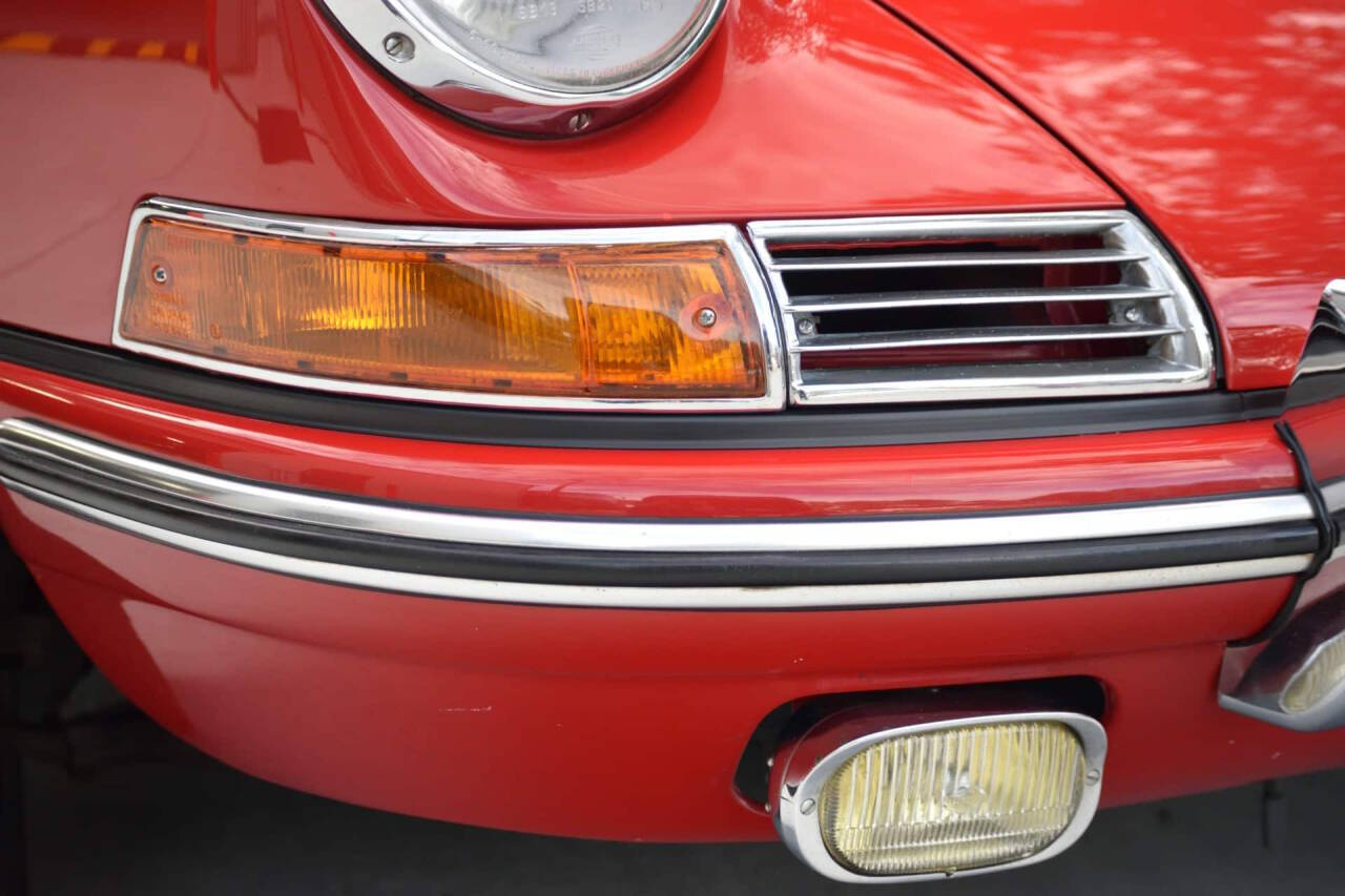 1966 Porsche 911 42