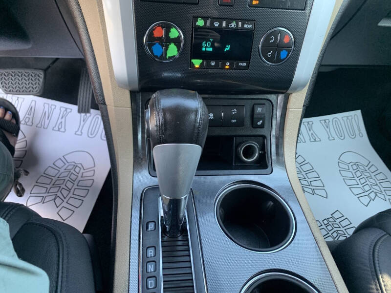 2011 Chevrolet Traverse LTZ